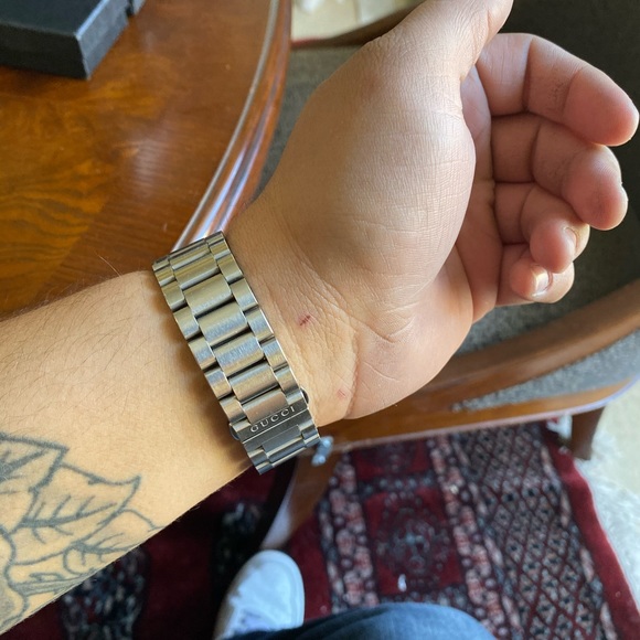 Gucci watch - Picture 3 of 3